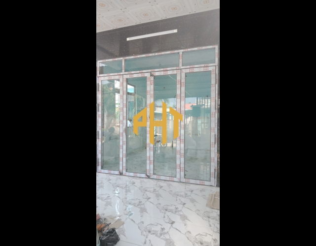 Cửa nhôm Xing fa 4 canh mở quay 